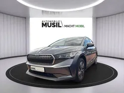 Graphitegrau metallic Gebraucht 2023 Skoda Enyaq iV Loft SUV | 34.799 € (Guter Preis)