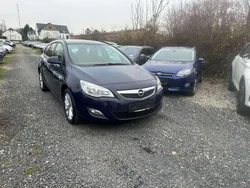 Royal blau (s2) Gebraucht 2012 Opel Astra Kombi | 4.599 € (Superpreis)