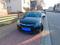 Schwarz Gebraucht 2006 Opel Astra Edition Coupé | 2.200 € (Teuer)