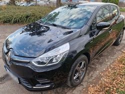 Schwarz Gebraucht 2017 Renault Clio IV LIMITED Kleinwagen | 7.990 € (Fairer Preis)