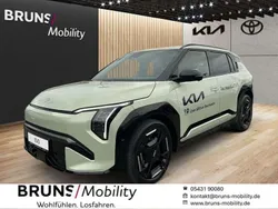 Grün Gebraucht 2024 Kia EV3 4 SUV | 40.990 € (Superpreis)