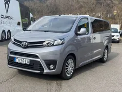 Silber Gebraucht 2023 Toyota Proace Verso Kombi | 39.930 € (Fairer Preis)
