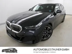 Carbon schwarz Gebraucht 2024 BMW 520 M Sport Kombi | 51.980 € (Superpreis)