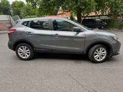 Grau Gebraucht 2015 Nissan Qashqai Acenta SUV | 12.200 € (Guter Preis)