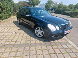 Schwarz Gebraucht 2003 Mercedes E220 Limousine | 1.399 € (Guter Preis)