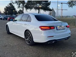 Weiß Gebraucht 2023 Mercedes E220 AMG line Limousine | 44.000 € (Fairer Preis)