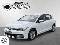 Weiß Gebraucht 2022 VW Golf VIII Life Limousine | 20.890 € (Guter Preis)
