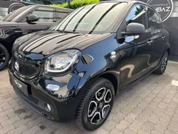 Schwarz Gebraucht 2016 Smart ForFour Basis Kleinwagen | 9.900 € (Fairer Preis)