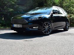 Schwarz Gebraucht 2015 Ford Focus Titanium Kombi | 9.500 € (Teuer)