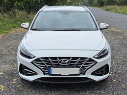 Weiß Gebraucht 2020 Hyundai i30 Kombi | 15.000 € (Superpreis)