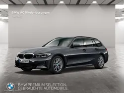 Grau Gebraucht 2022 BMW 320e Sport Line Kombi | 29.907 € (Etwas zu teuer)