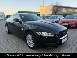 Schwarz Gebraucht 2019 Jaguar XE Pure Limousine | 14.900 €