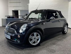 Schwarz Gebraucht 2005 Mini Cooper Cabriolet Cabrio | 8.990 € (Teuer)