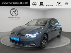 Grau Gebraucht 2024 VW Golf VIII Move Limousine | 27.980 € (Fairer Preis)