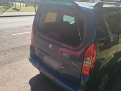 Blau Gebraucht 2010 Peugeot Partner Van / Kleinbus | 5.500 € (Teuer)