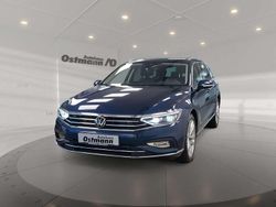 Aquamarinblau Gebraucht 2022 VW Passat Elegance Kombi | 28.880 € (Etwas zu teuer)
