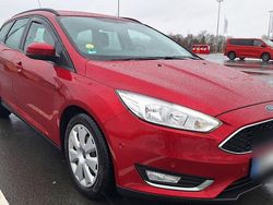 Rot Gebraucht 2017 Ford Focus Kombi | 3.950 € (Guter Preis)