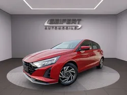 Dragon red / met Neu 2025 Hyundai i20 Trend Limousine | 21.990 € (Fairer Preis)