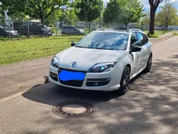 Weiß Gebraucht 2013 Renault Laguna GrandTour GT Kombi | 5.600 € (Fairer Preis)