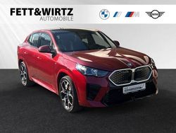Feuer rot metallic Gebraucht 2023 BMW iX2 M Sport SUV | 43.390 €