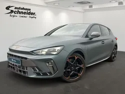 Enceladusgrau matt Gebraucht 2025 Cupra Leon VZ Limousine | 39.990 € (Superpreis)