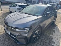 Grau kqg + schwarz gne Gebraucht 2025 Renault Megane E-Tech Techno Limousine | 43.990 €