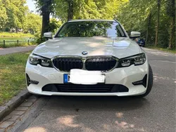 Weiß Gebraucht 2022 BMW 320 Advantage Kombi | 27.300 € (Superpreis)