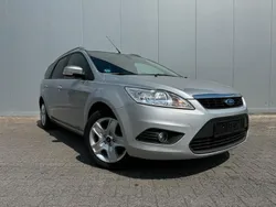 Silber Gebraucht 2010 Ford Focus Style Kombi | 4.490 € (Fairer Preis)