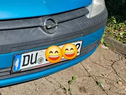 Blau Gebraucht 2001 Opel Corsa Kleinwagen | 800 € (Guter Preis)