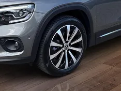 Grau Gebraucht 2022 Mercedes GLB250 Progressive SUV | 41.850 € (Guter Preis)