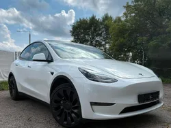 Weiß Gebraucht 2022 Tesla Model Y Long Range SUV | 34.200 € (Fairer Preis)