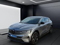Grau Gebraucht 2024 Renault Megane E-Tech Iconic Limousine | 35.800 € (Fairer Preis)