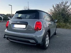 Grau Gebraucht 2022 Mini Cooper Essential Kleinwagen | 22.980 € (Fairer Preis)