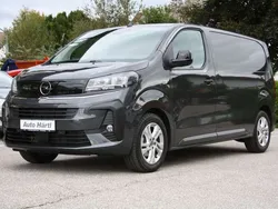 Merkur grau metallic Gebraucht 2024 Opel Vivaro Edition Van | 32.995 € (Etwas zu teuer)
