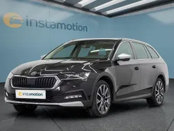 Schwarz Gebraucht 2022 Skoda Octavia Scout Kombi | 21.599 € (Superpreis)