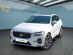 Weiß Gebraucht 2022 Volvo XC60 Momentum SUV | 34.549 € (Fairer Preis)