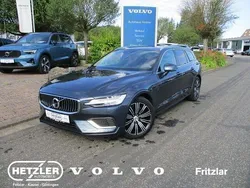 Blau Gebraucht 2022 Volvo V60 Plus Kombi | 37.250 € (Fairer Preis)