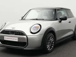 Grau Gebraucht 2024 Mini Cooper Kleinwagen | 25.422 € (Guter Preis)