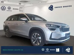 Brillantsilber metallic Gebraucht 2025 Skoda Kodiaq Selection SUV | 48.450 € (Guter Preis)