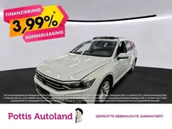 Weiss Gebraucht 2023 VW Passat Elegance Kombi | 31.922 € (Fairer Preis)