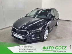 Graphitegrau metallic Gebraucht 2024 Skoda Octavia Selection Kombi | 29.490 € (Guter Preis)