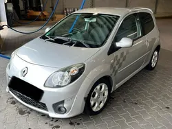Silber Gebraucht 2008 Renault Twingo GT Kleinwagen | 900 €
