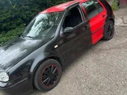 Rot Gebraucht 1999 VW Golf IV Kleinwagen | 1.000 € (Guter Preis)