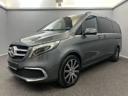 Grau Gebraucht 2020 Mercedes V300 Avantgarde Van / Kleinbus | 48.999 € (Guter Preis)
