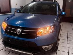 Blau Gebraucht 2016 Dacia Sandero Limousine | 6.699 €