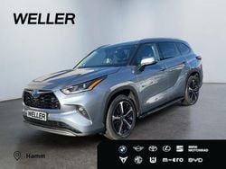 Moondustblau metallic Gebraucht 2021 Toyota Highlander Basis SUV | 44.780 € (Fairer Preis)