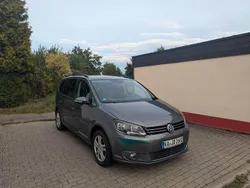 Grau Gebraucht 2011 VW Touran Van / Kleinbus | 4.900 € (Guter Preis)