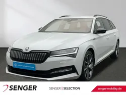 Weiß Gebraucht 2020 Skoda Superb SportLine Kombi | 22.380 € (Guter Preis)
