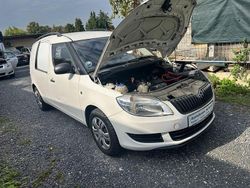 Weiß Gebraucht 2011 Skoda Roomster Van / Kleinbus | 900 €