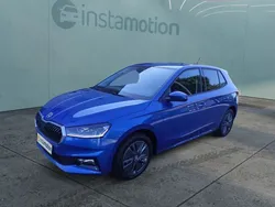 Blau Gebraucht 2024 Skoda Fabia Drive Kleinwagen | 17.890 € (Guter Preis)